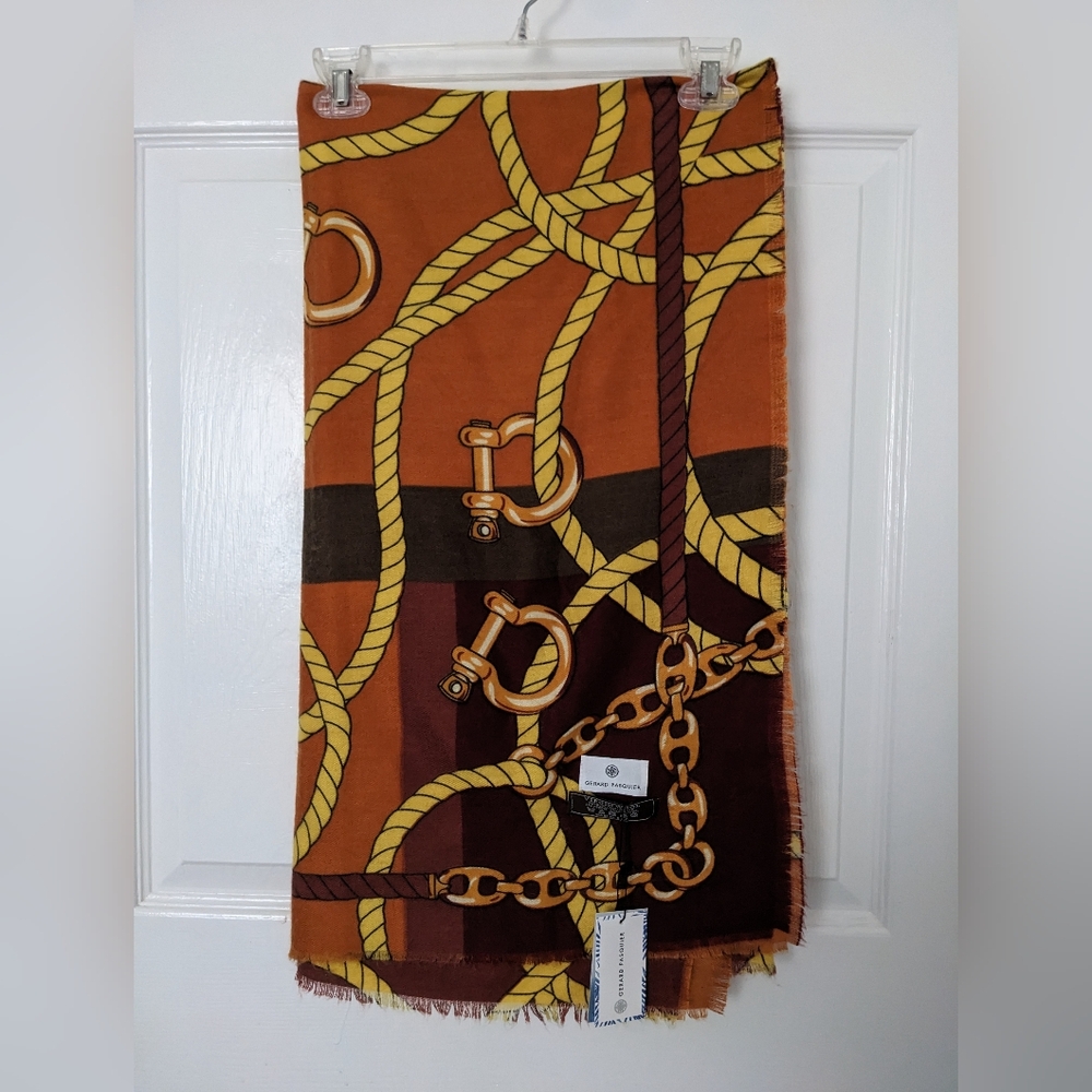 Elegant Chain and Rope Pattern Scarf